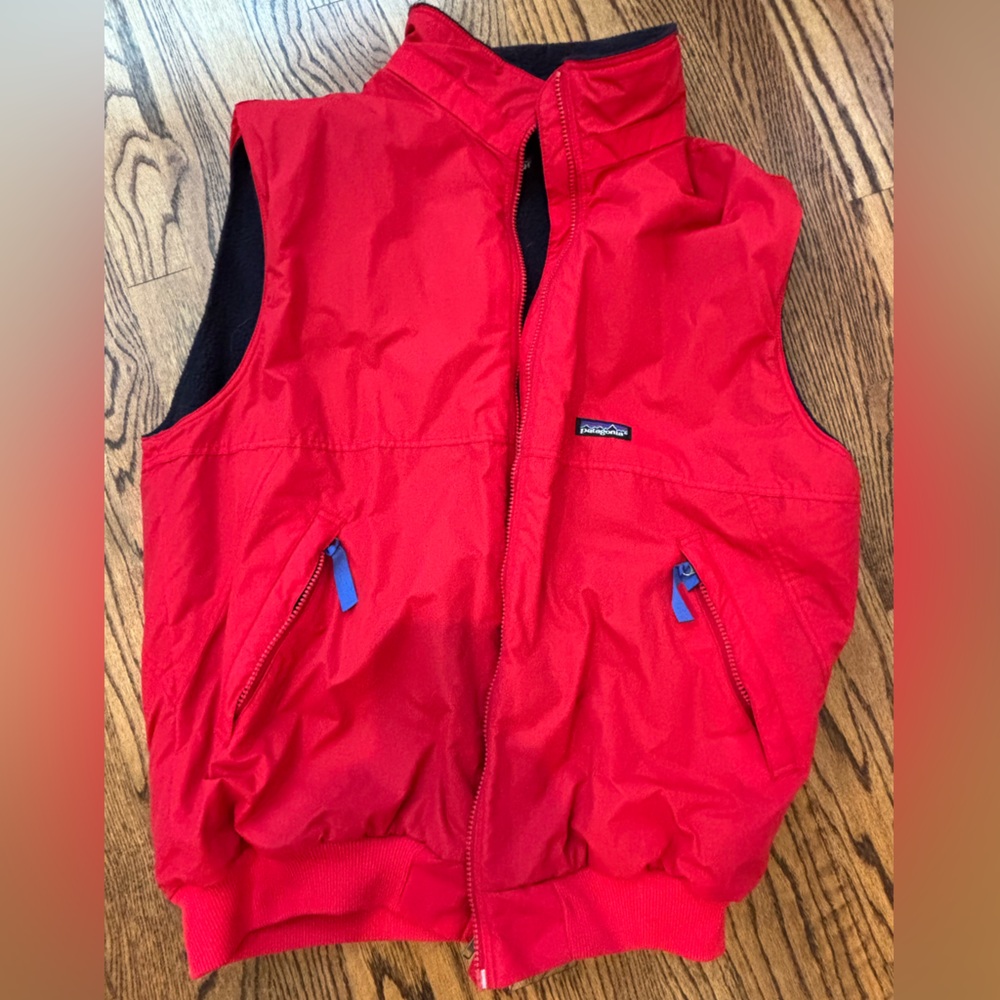 Vintage Patagonia Vest with fleece interior. Size is XL but fits more like an L